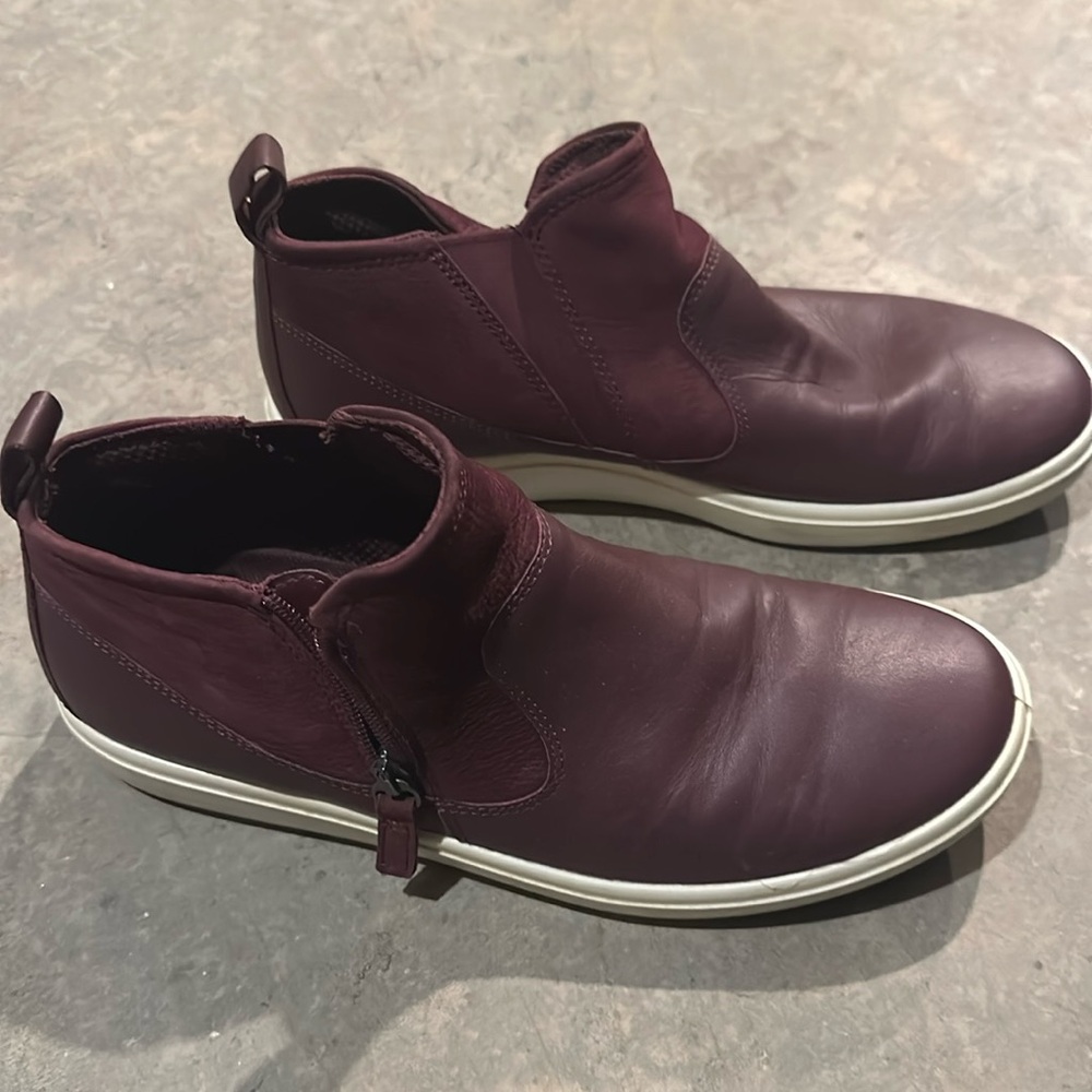 Ecco Shoes. Brown Maroon Leather EU size 40 fit 8.5